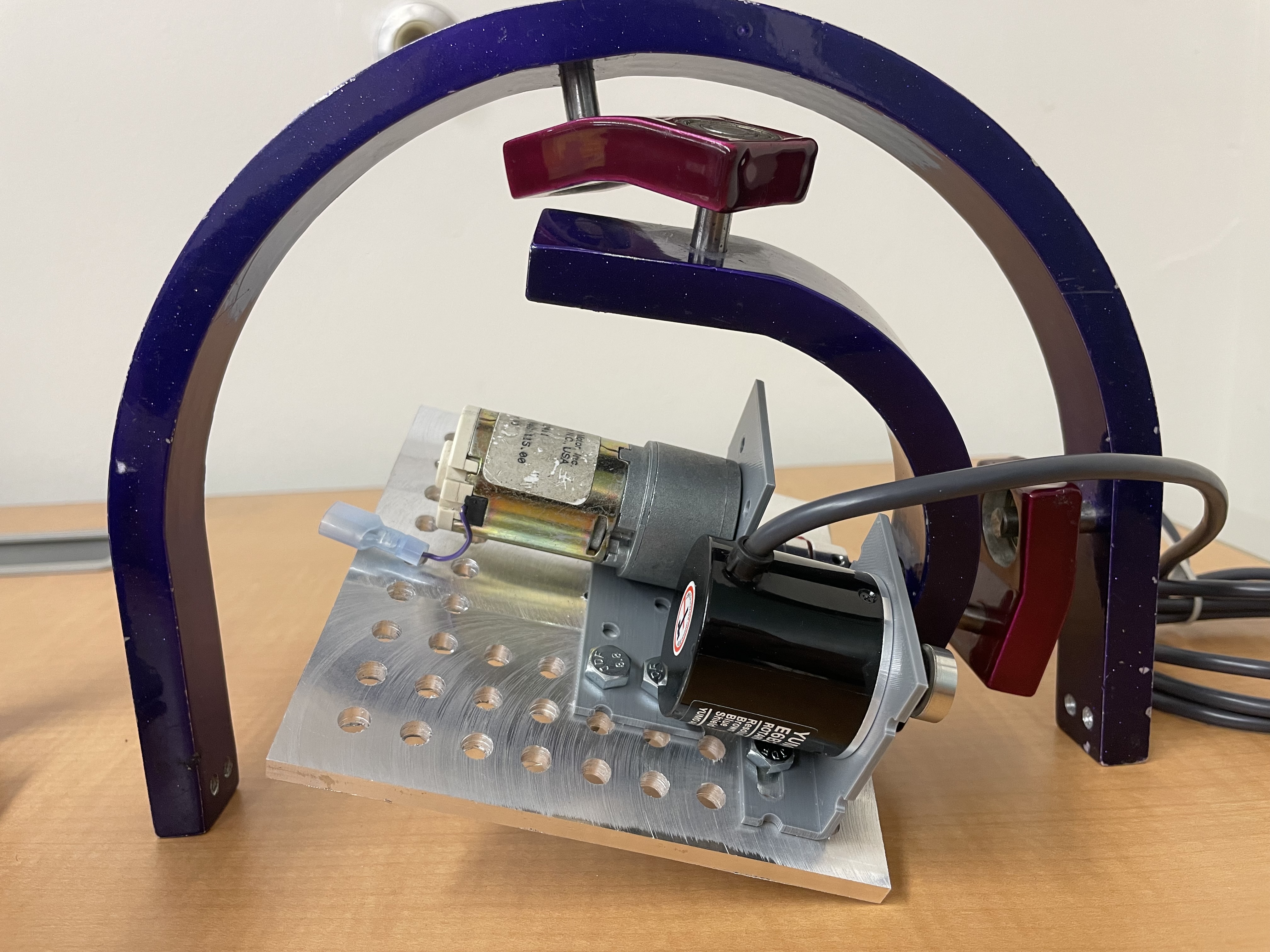 Spherical four bar mechanism concept image